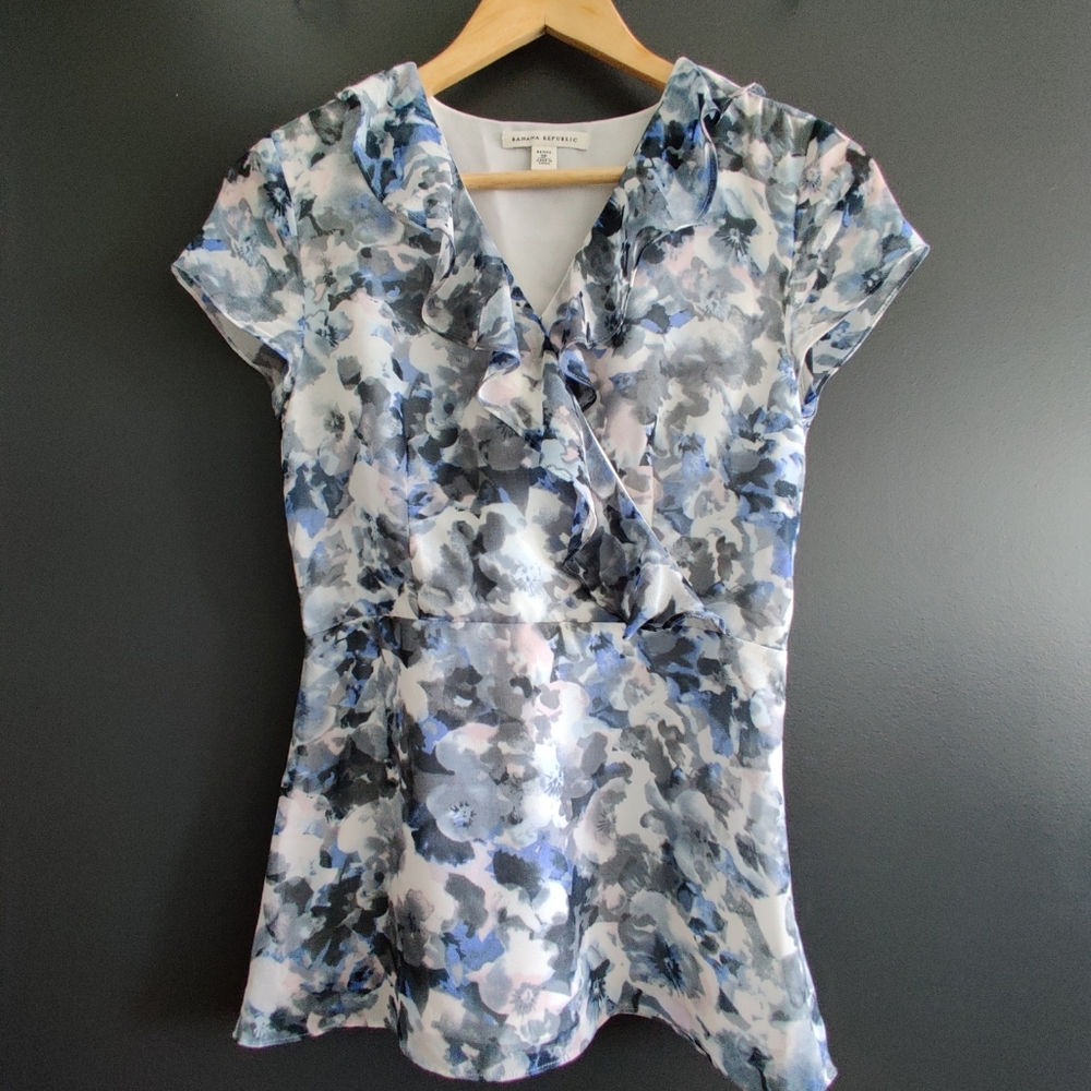 Banana Republic blue flowery Blouse